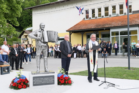 Srednja vas v znamenju spomina na Rudija Poljanška (28)